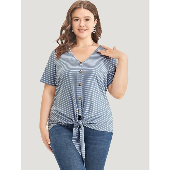 NWT BloomChic Stone Striped Contrast Knotted Hem Button Detail T-shirt Size 10/M - Picture 1 of 1